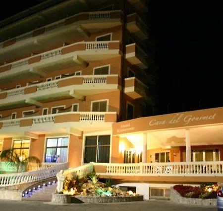 Hotel Casa Del Gourmet 3*